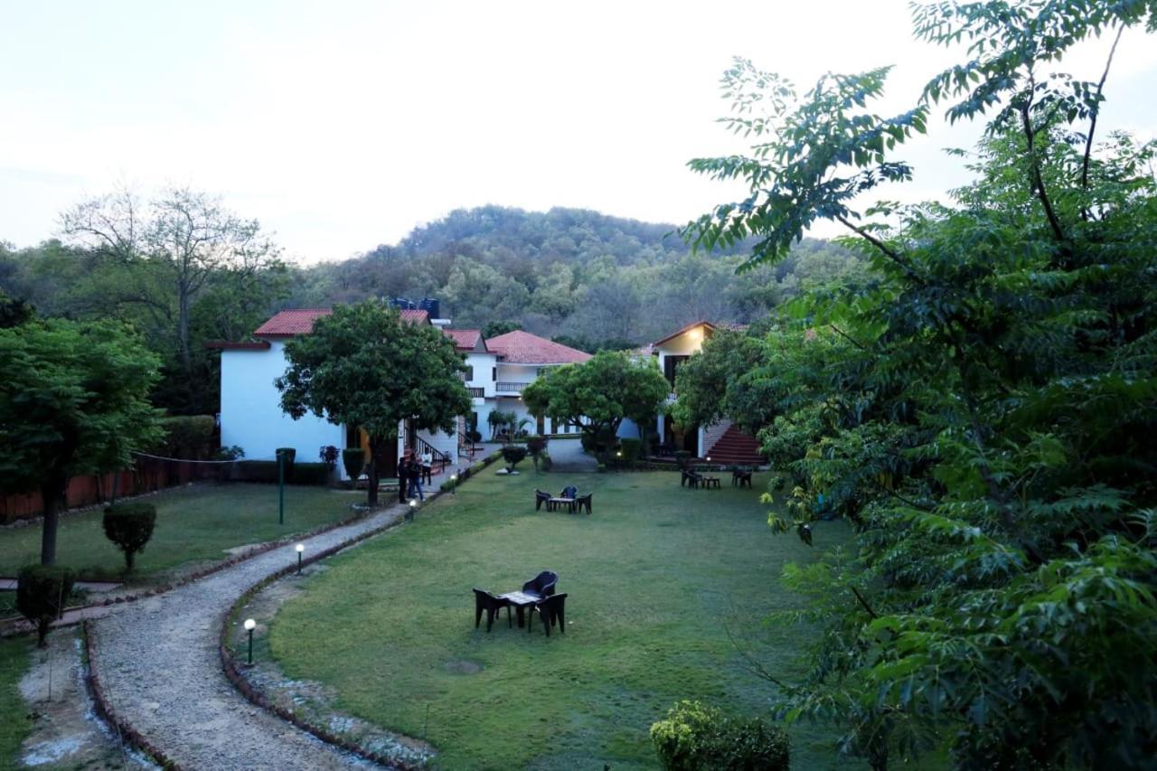 Jim Corbett Resort Rāmnagar Exterior foto